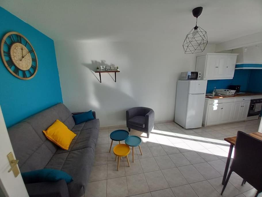 Appart 2/4 Pers Proche Centre Avec Balcon, Parking Narbona Esterno foto