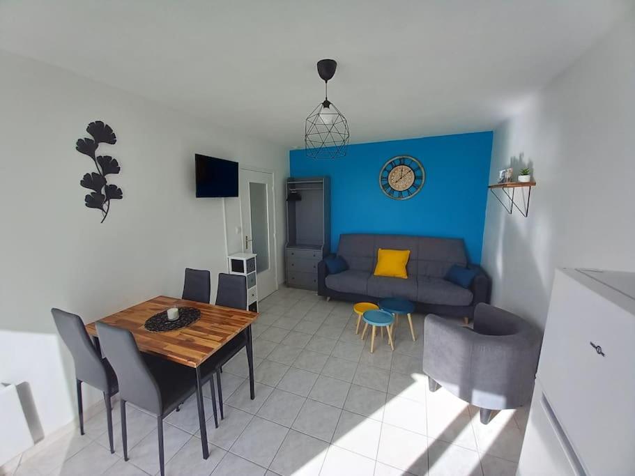 Appart 2/4 Pers Proche Centre Avec Balcon, Parking Narbona Esterno foto